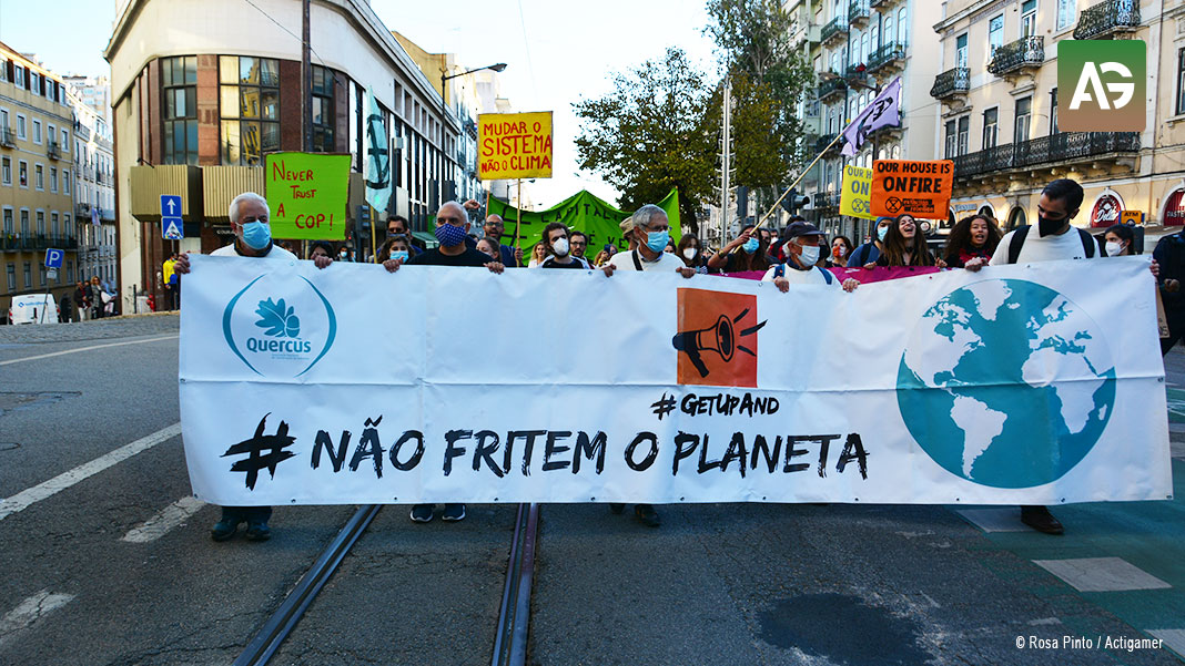 Marcha pelo Clima leva centenas de pessoas às ruas de Lisboa